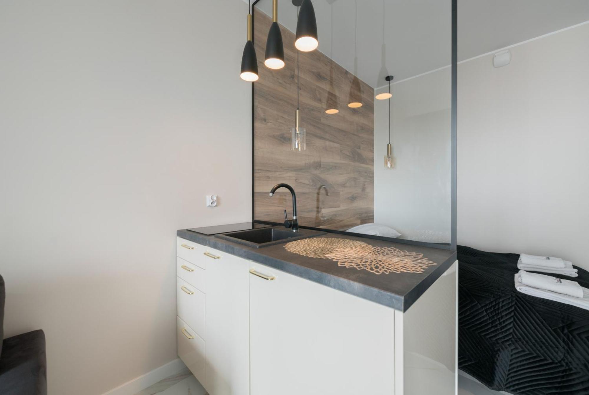 Bastion Walowa City Center By Downtown Apartments Гданск Стая снимка